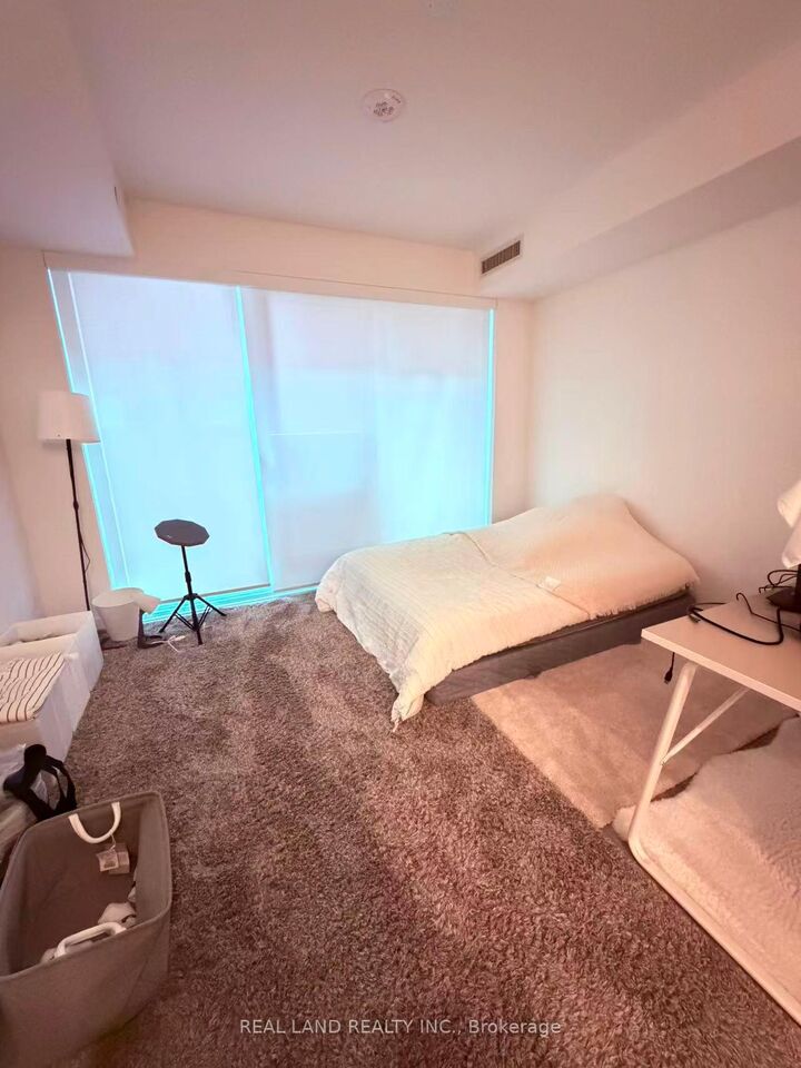 Photo de la propriété:  771 Yonge Street 609  ON M4W 0B8 