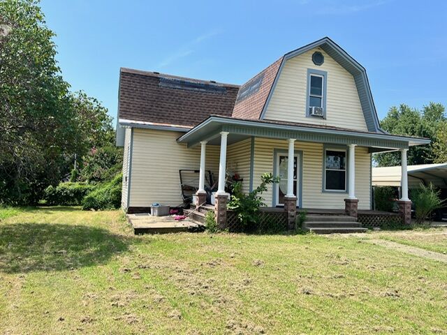 Property Photo: 1623 E Broadway Street OK 74403