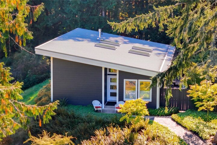 Property Photo: 168 Sunrise Pl BC V8K 0A7