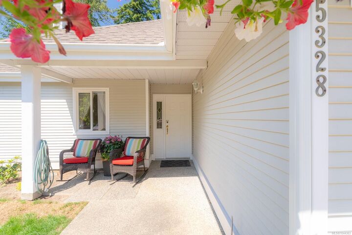 Property Photo: 5328 Arbour Lane BC V9T 6E5