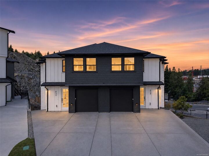 Property Photo:  830 Blackbird Pl  BC V9B 6H4 