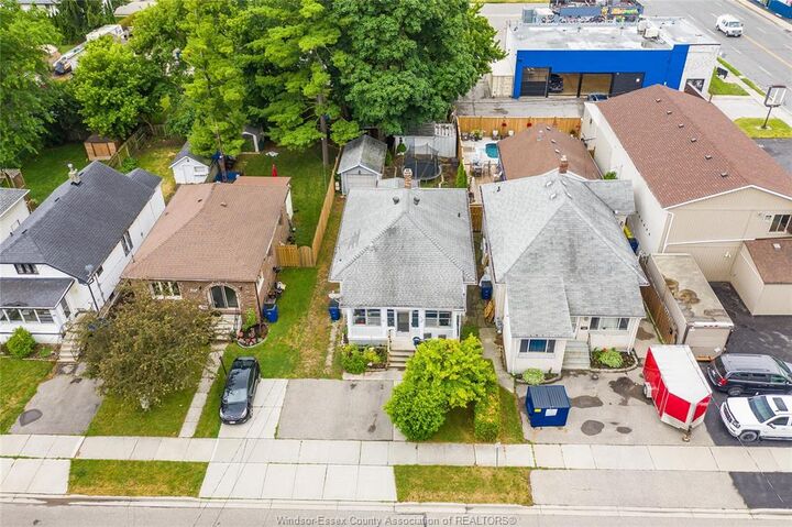 Property Photo: 170 Inshes Avenue ON N7M 2Z2