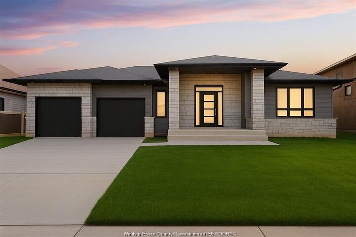 10 Gregory — photo 1