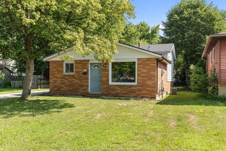 105 Kim Court — photo 1