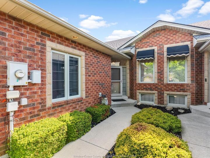 Property Photo: 139 Woodycrest Avenue ON N9Y 4G3