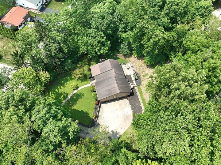 Property Photo: 986 Segar Rd PA 15243