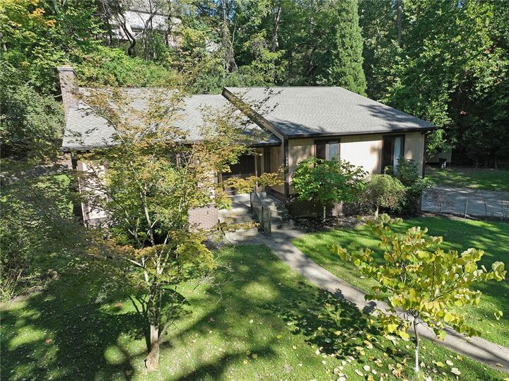 Property Photo: 986 Segar Rd PA 15243
