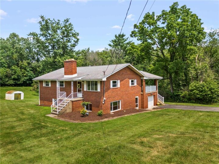 Property Photo:  753 Glenn St  PA 15317 