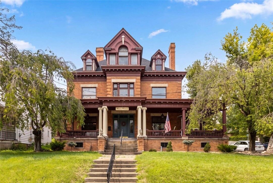 Property Photo: 519 E Beau St PA 15301