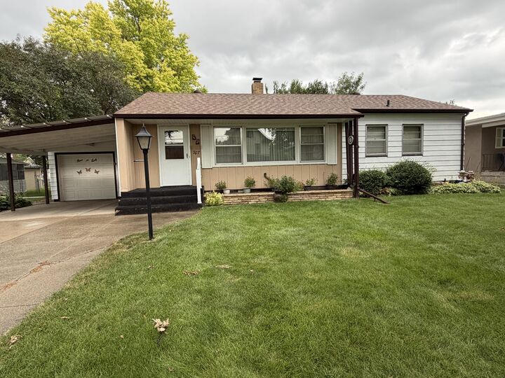 Property Photo: 707 S 9th Street SD 57401