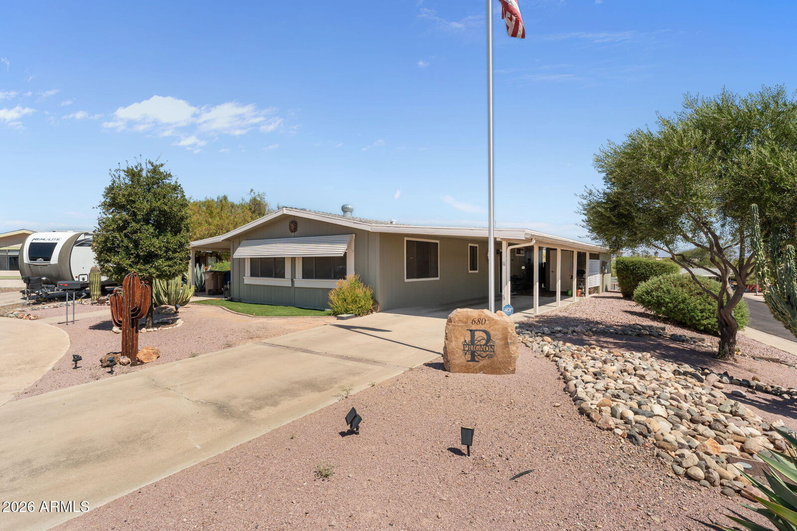 Property Photo:  680 W Smoketree Street  AZ 85390 