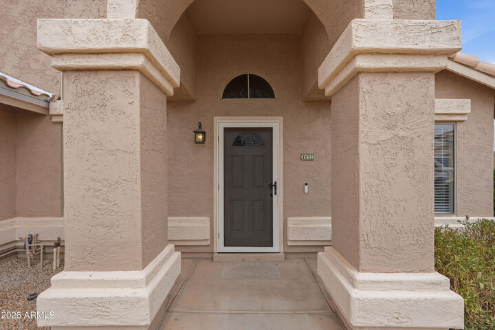 Property Photo:  1152 W Oriole Way  AZ 85286 