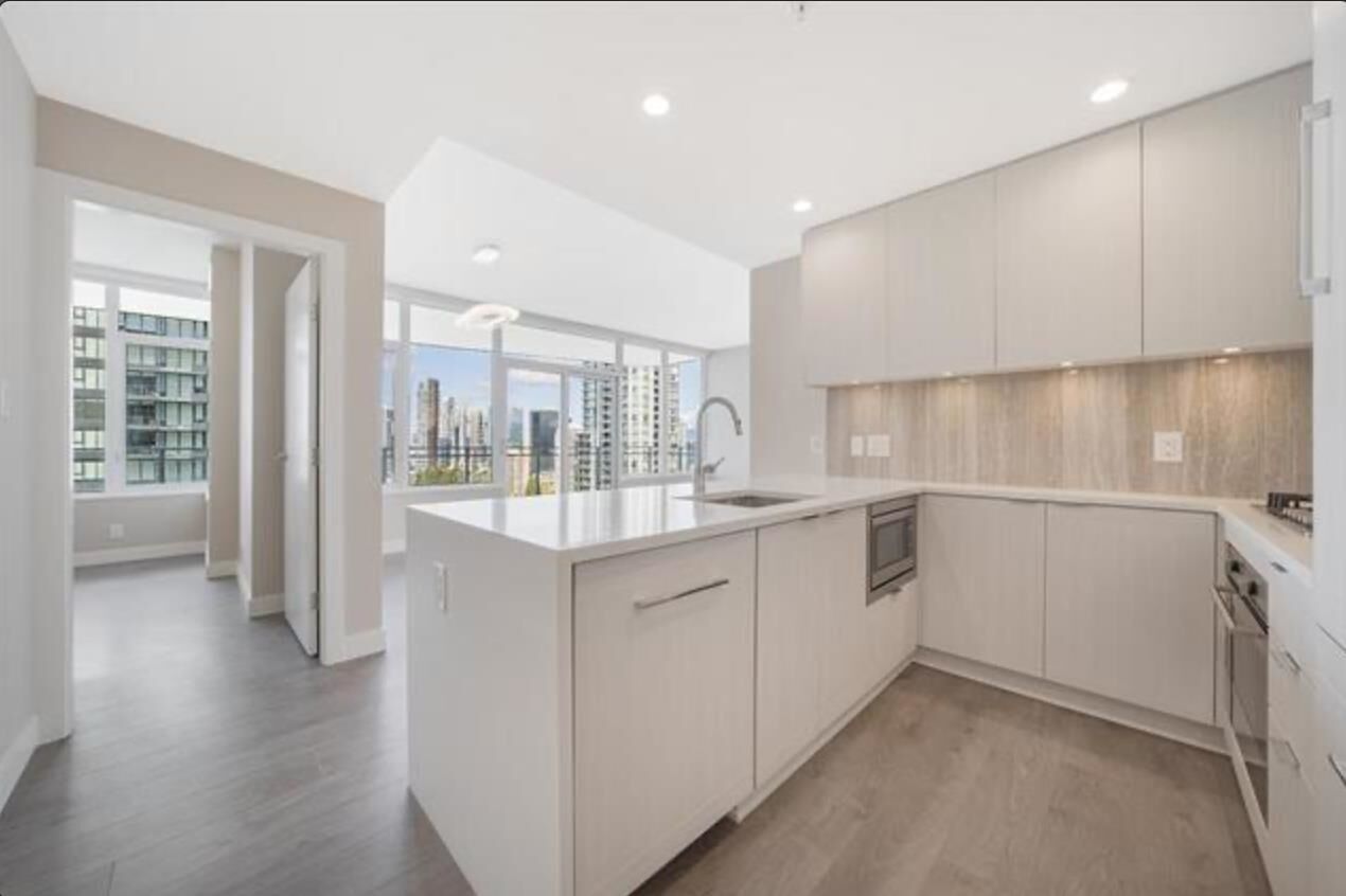 Property Photo: 5051 Imperial Street 2307 BC V5J 0J3