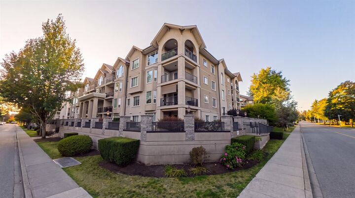 Property Photo: 20281 53A Avenue 401 BC V3A 3V6