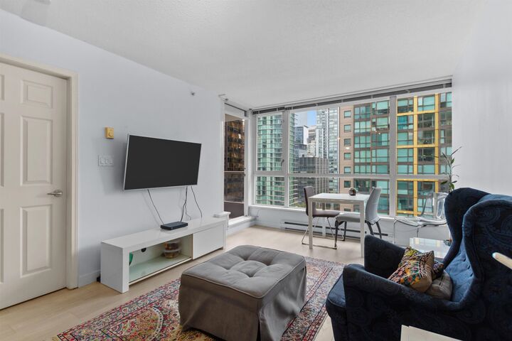 Property Photo: 1420 W Georgia Street 1401 BC V6G 3K4