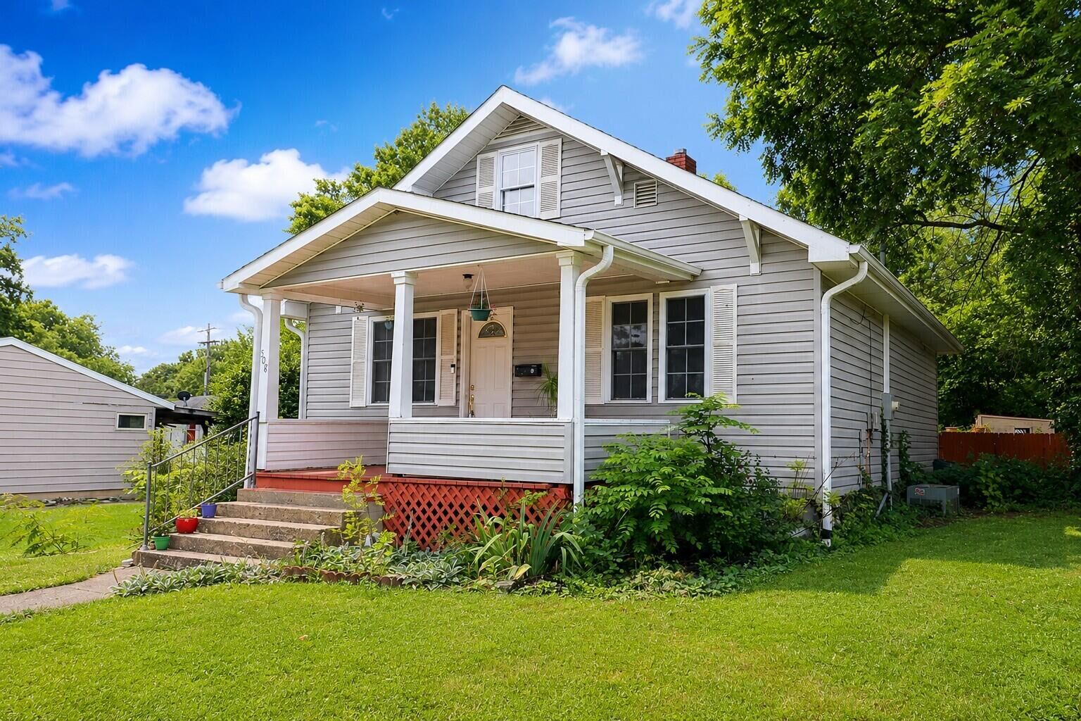 Property Photo: 508 E 10th St MO 65251