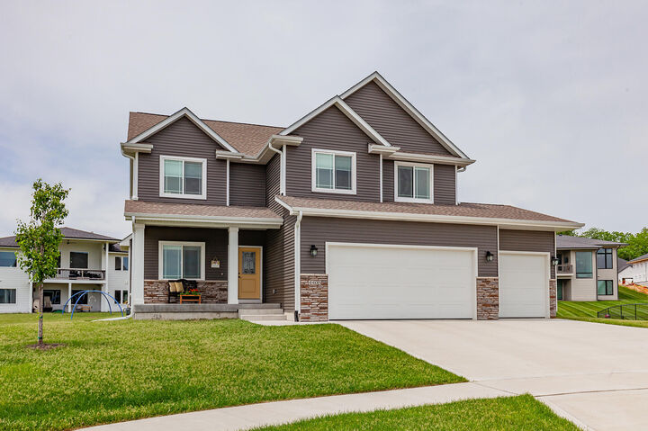 Property Photo: 4405 Everest Circle IA 50014