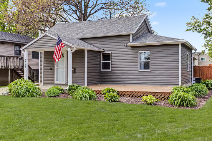 Property Photo:  1318 3rd Street  IA 50201 
