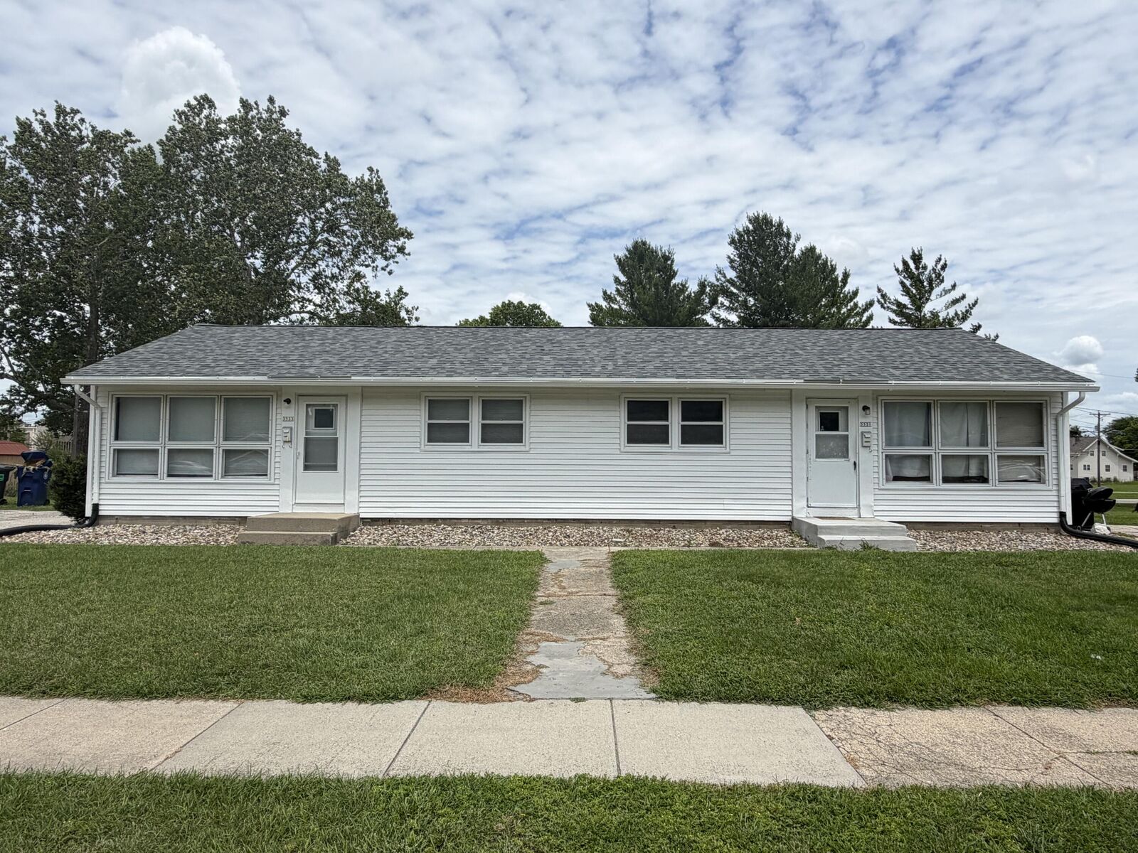 Property Photo: 3531/3533 Tripp Street IA 50014