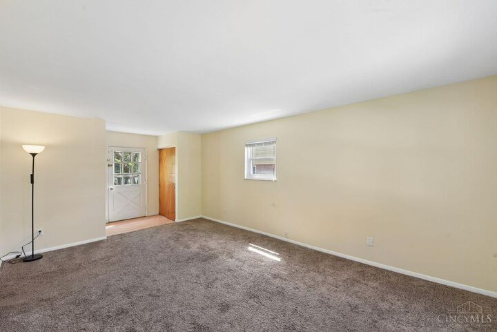Property Photo:  10660 Bridlepath Lane  OH 45241 