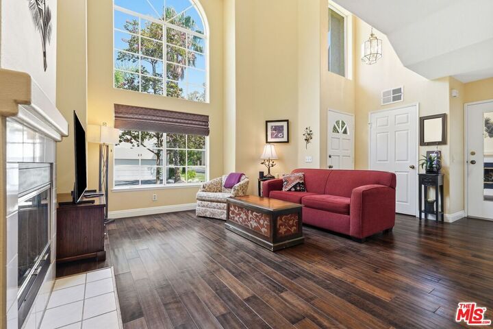 Property Photo: 22112 Sun Ranch Ct CA 91311