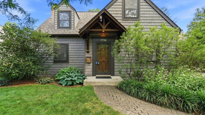 Property Photo: 1756 Elmwood Avenue OH 43212
