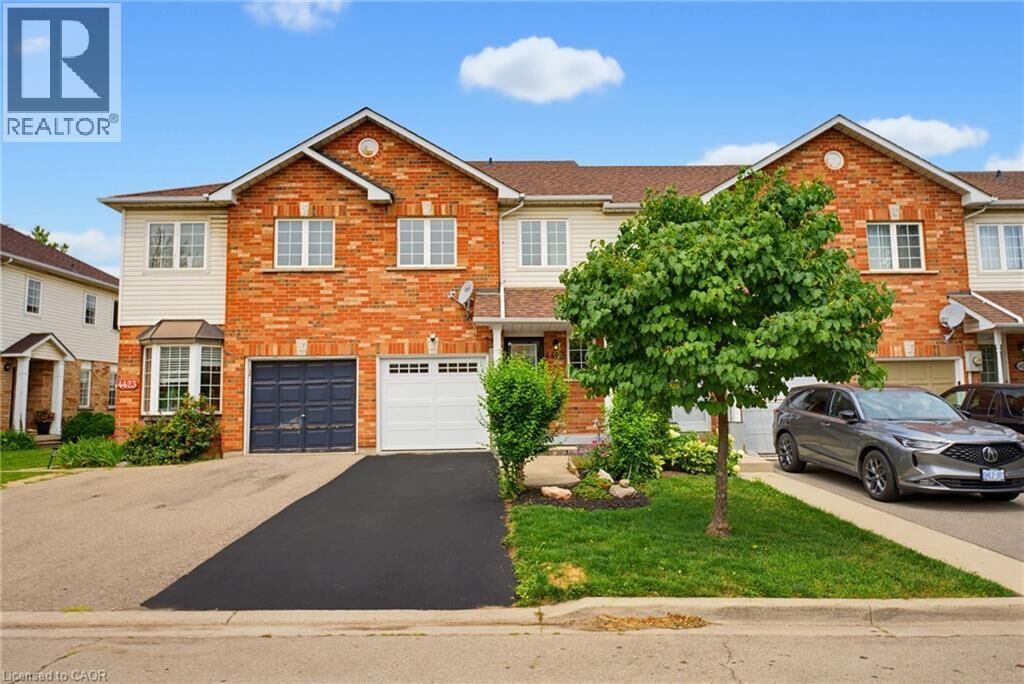 Property Photo:  4425 Peter Drive  ON L7L 6S7 