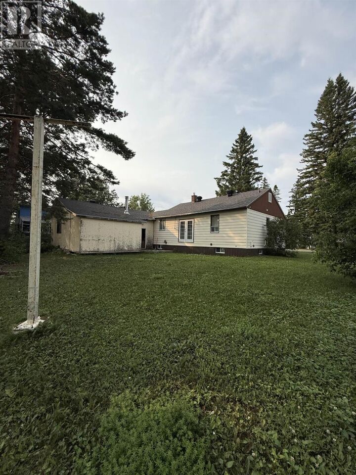 Property Photo: 101 Balsam Dr ON P0T 2A0