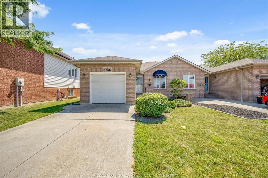 Property Photo:  1556 Heatherglen Drive  ON N8N 5B4 