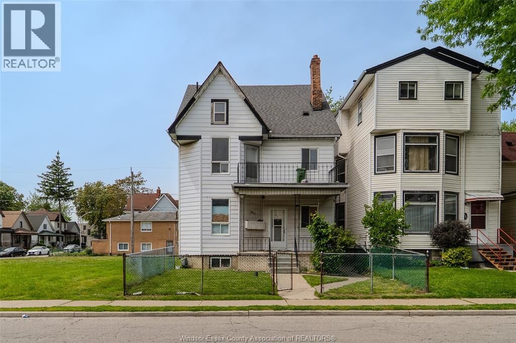 Property Photo:  533 Church Street  ON N9A 4T2 