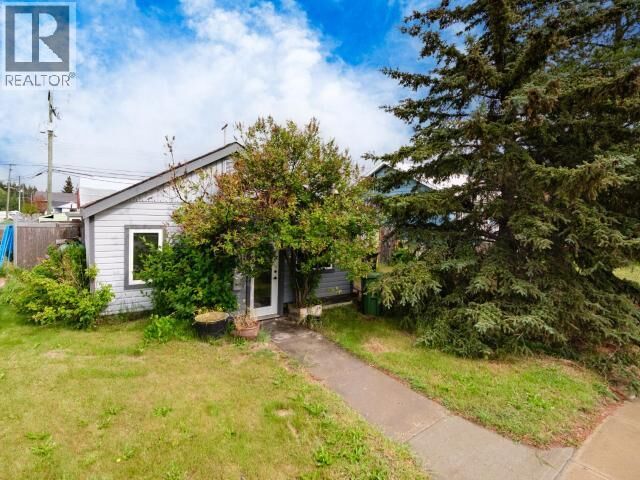 Property Photo:  606 Ogilvie Street  YT Y1A 2S8 