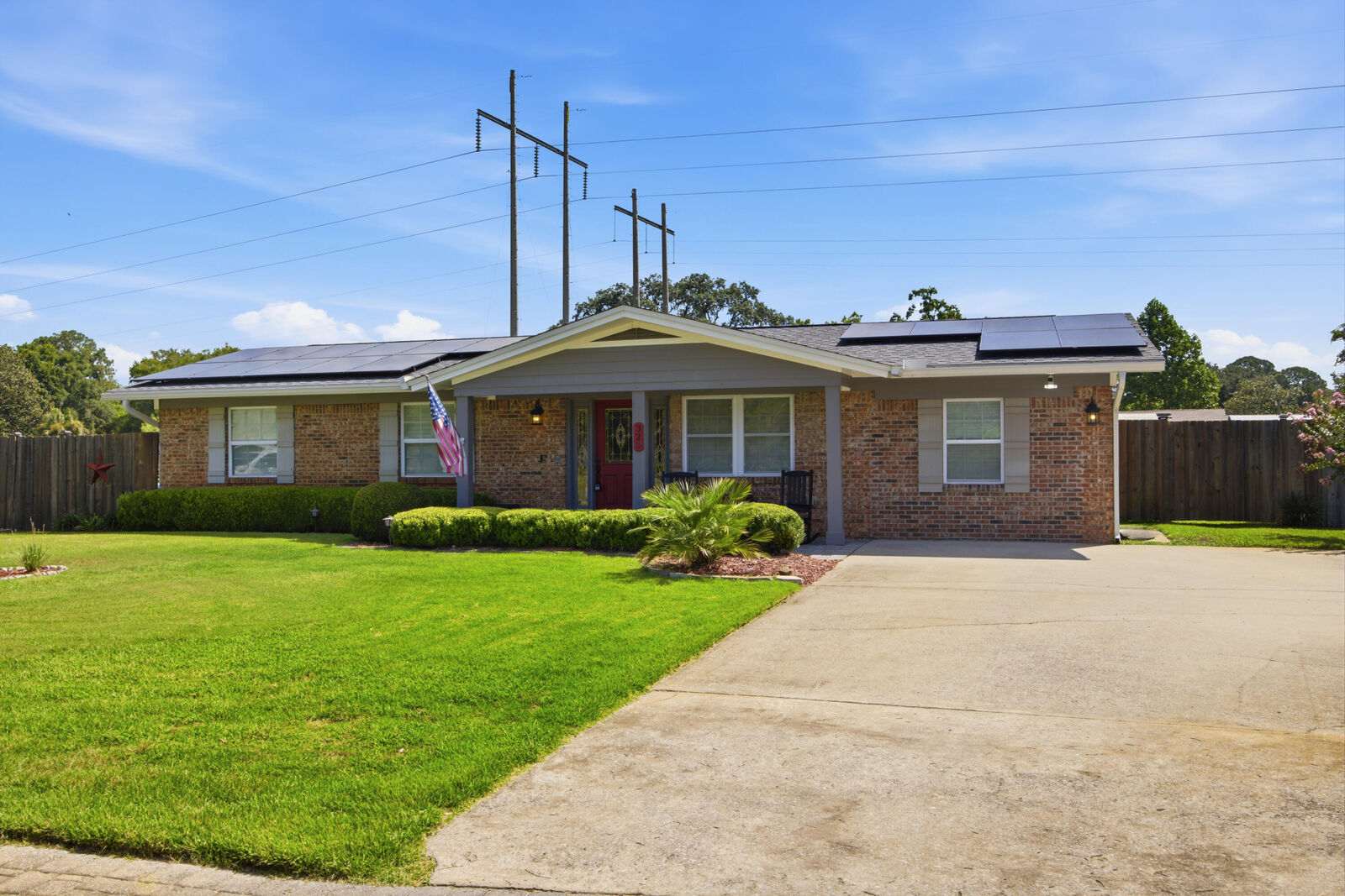 Property Photo:  325 Echo Circle  FL 32548 