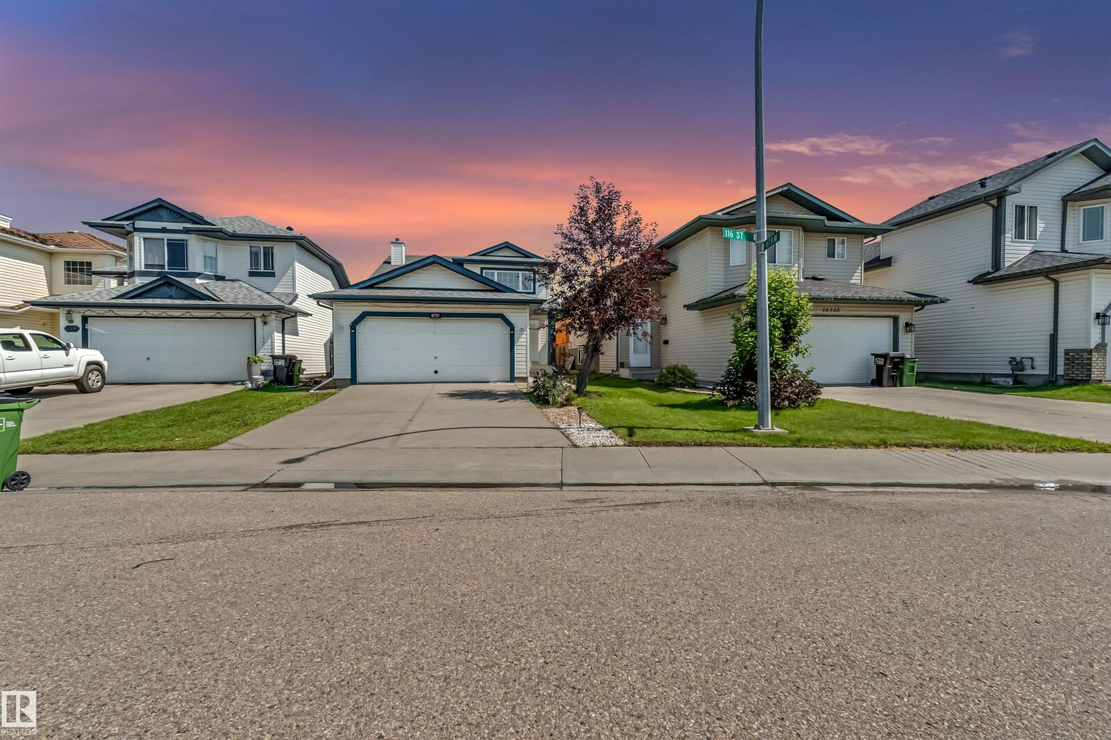 Property Photo:  16737 116 Street NW  AB T5X 6B8 