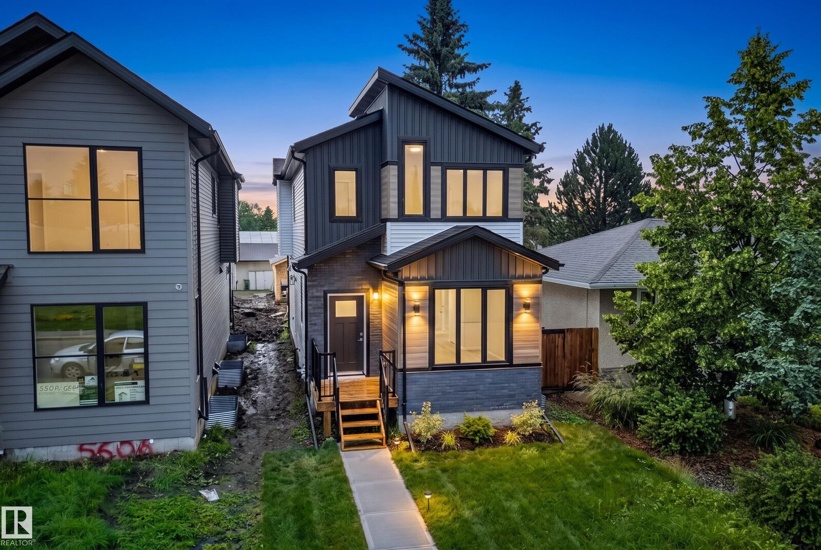 Property Photo:  5604 105 Avenue NW  AB T6A 1A6 