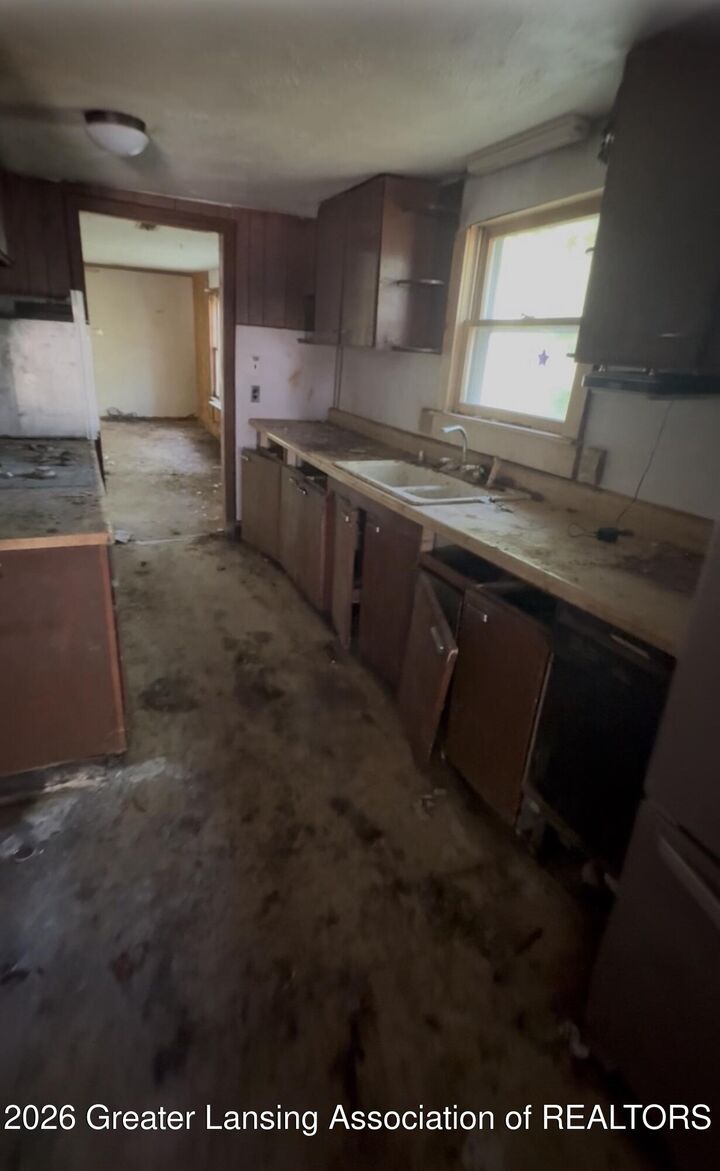 Property Photo: 154 Oliverda Drive MI 49089
