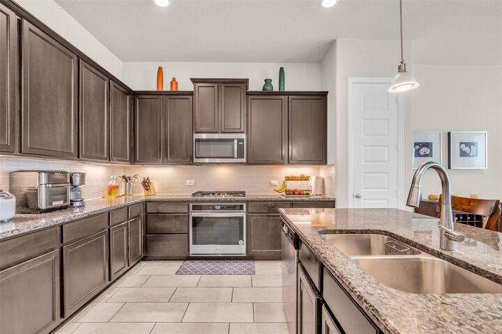 Property Photo: 10082 Black Maple Drive TX 77385