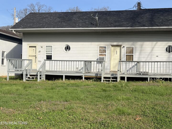 Property Photo:  825 Siluria St 825  TN 37748 