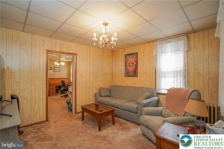 Property Photo: 142 Ridge Street PA 18218