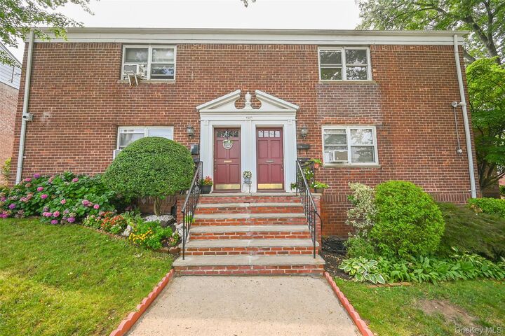 Property Photo: 540 Tuckahoe Road 2B NY 10710