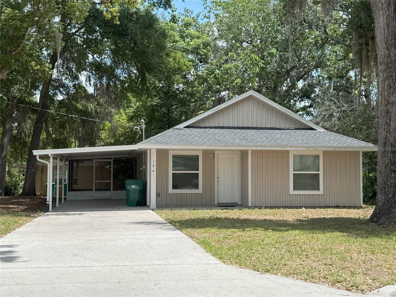 Property Photo:  124 Cherry Avenue  FL 34450 