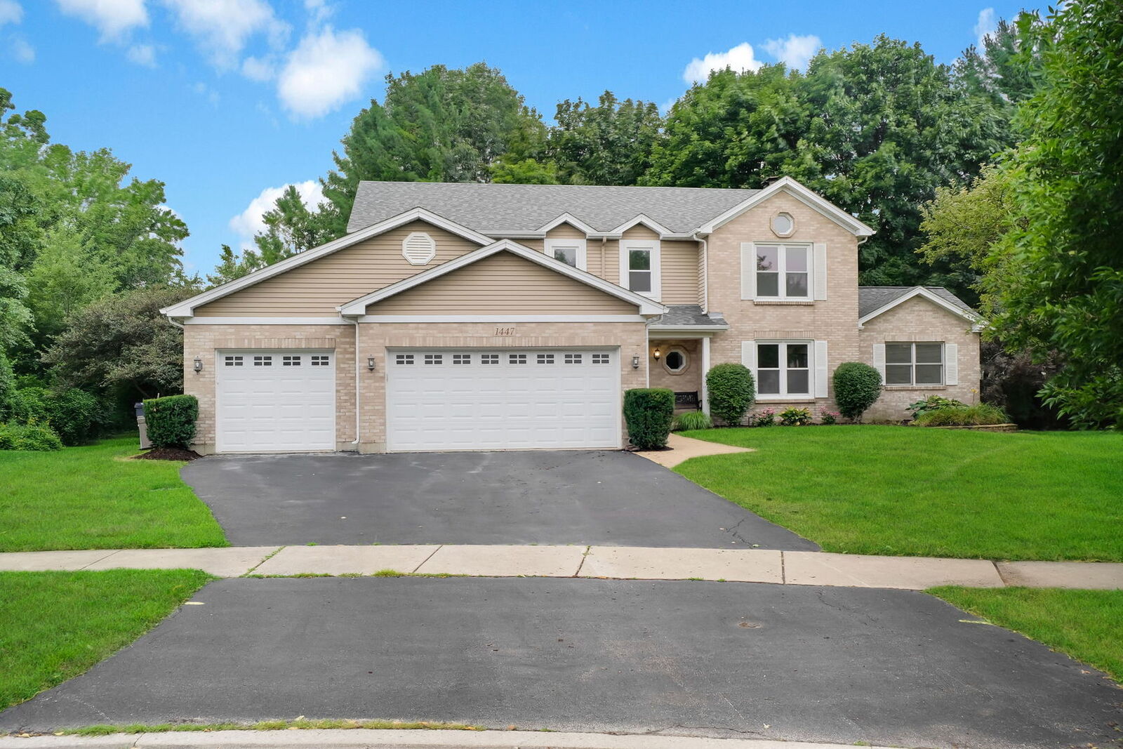 Property Photo:  1447 Baldwin Court  IL 60565 
