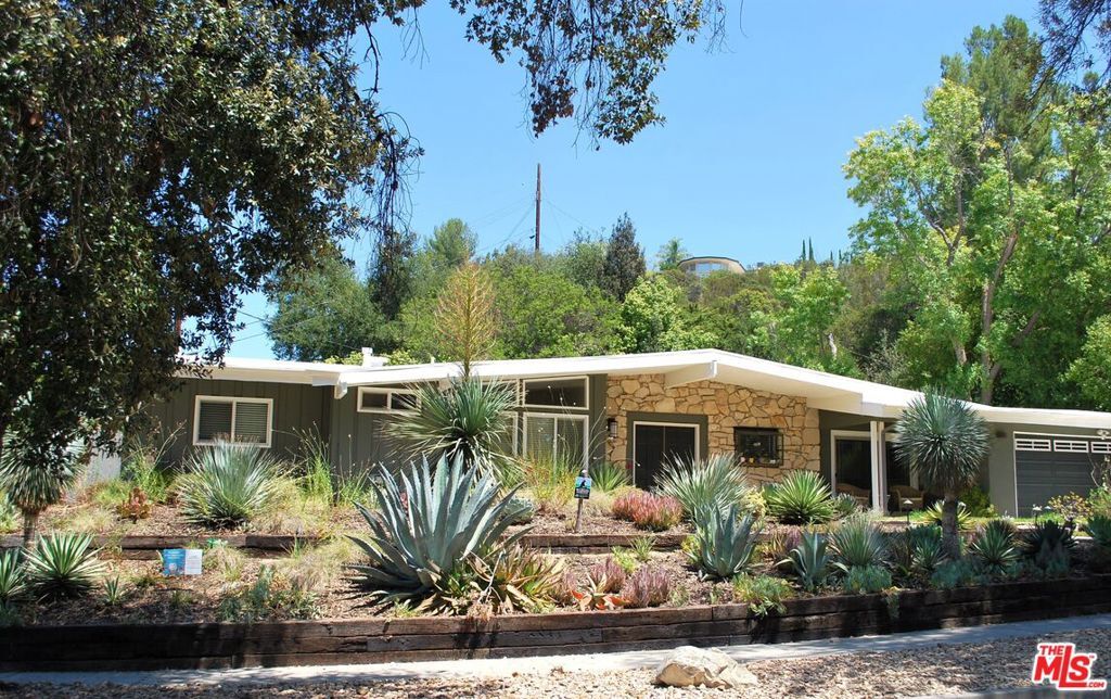 Property Photo:  4228 Manson Avenue  CA 91364 