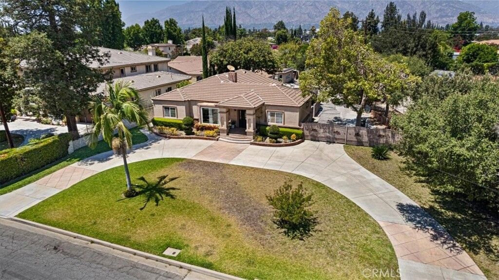 Property Photo:  221 W Le Roy  CA 91007 