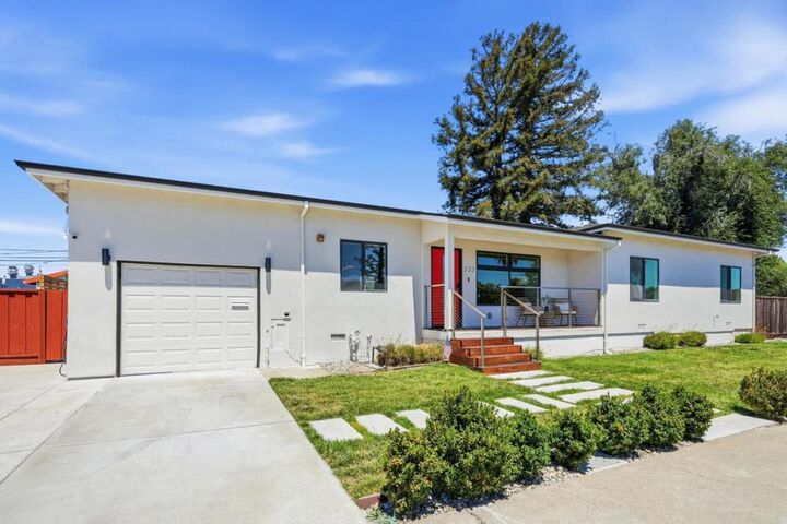 Property Photo:  233 Poinsettia Avenue  CA 94403 