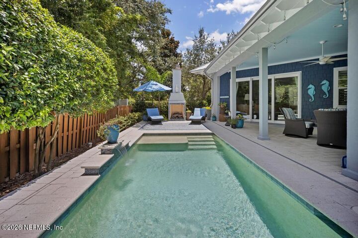 Property Photo: 3635 Paradise Way FL 32250