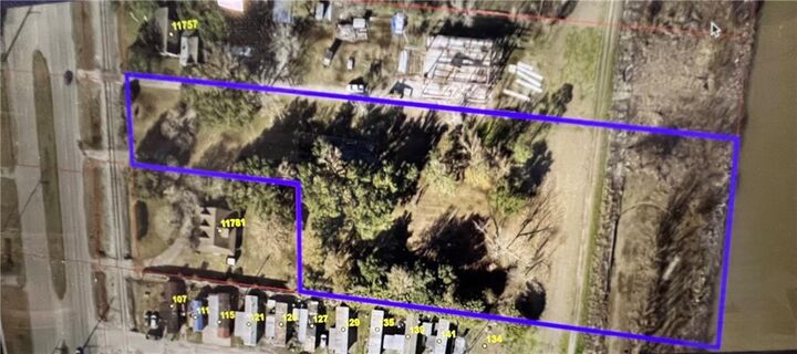 Property Photo: 11779 Highway 23 Highway LA 70037