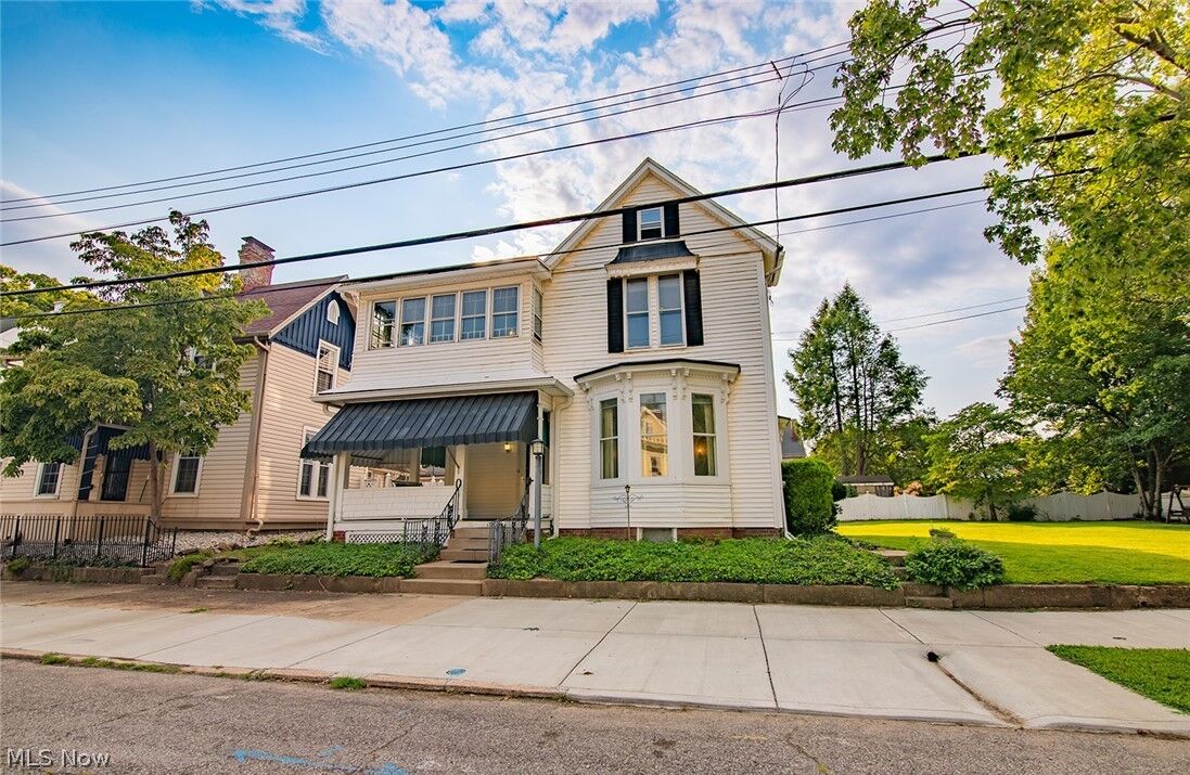 Property Photo:  1207 Juliana Street  WV 26101 