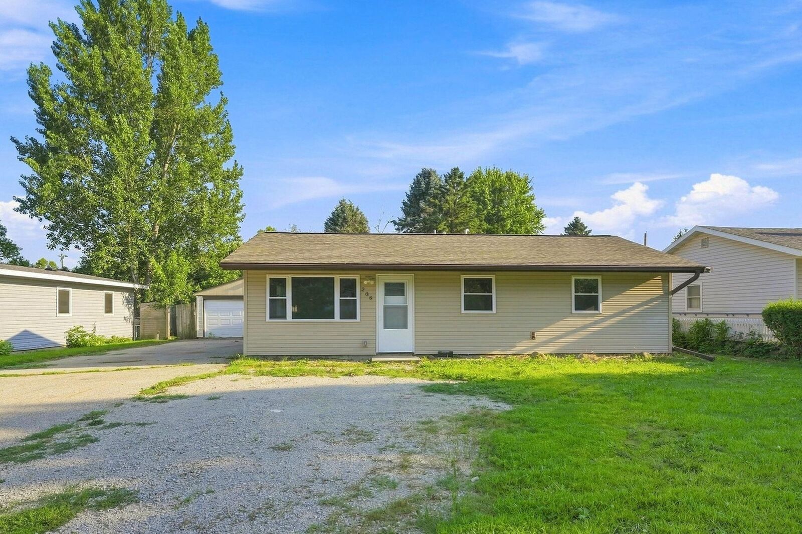 Property Photo:  208 2nd Street NW  MN 55920 