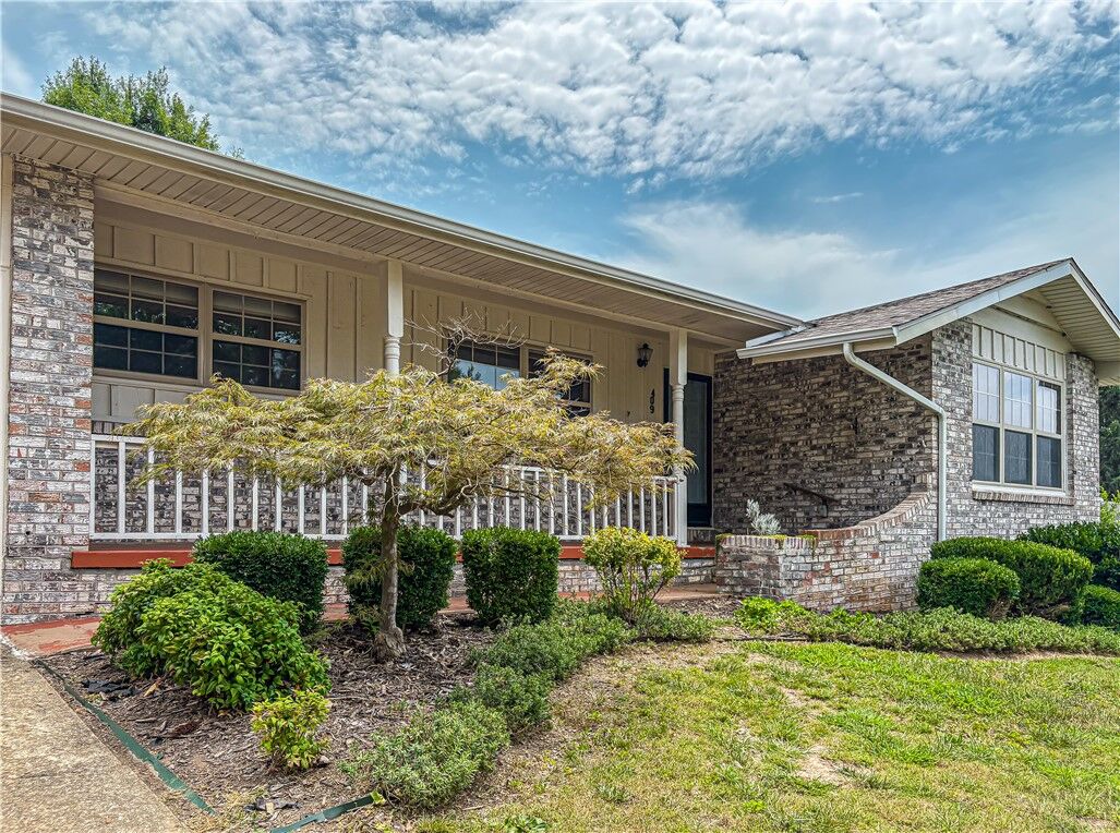 Property Photo:  409 Skyline Drive  AR 72601 