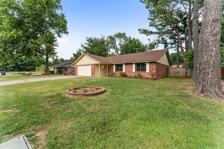 Property Photo:  1103 N Dove Drive  AR 72756 